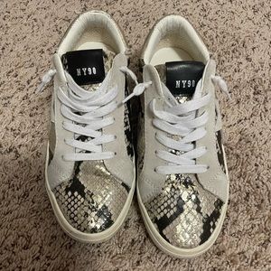 Steve Madden Star Sneakers